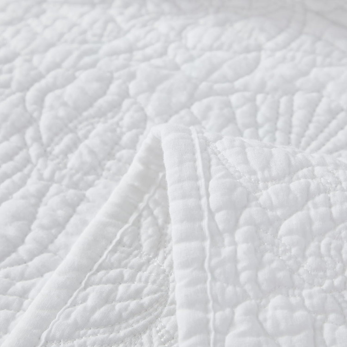 White Botanical Cotton Quilt Set King Floral Stitched Quilts 3PC - image 9