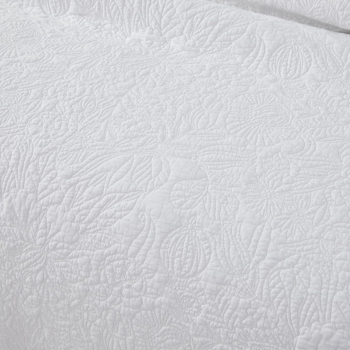 White Botanical Cotton Quilt Set King Floral Stitched Quilts 3PC - image 5
