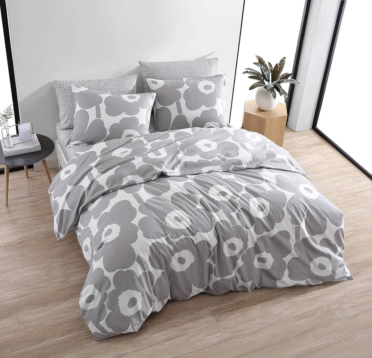 King Duvet Cover Set with Shams, Cotton, Button Closure - image 2