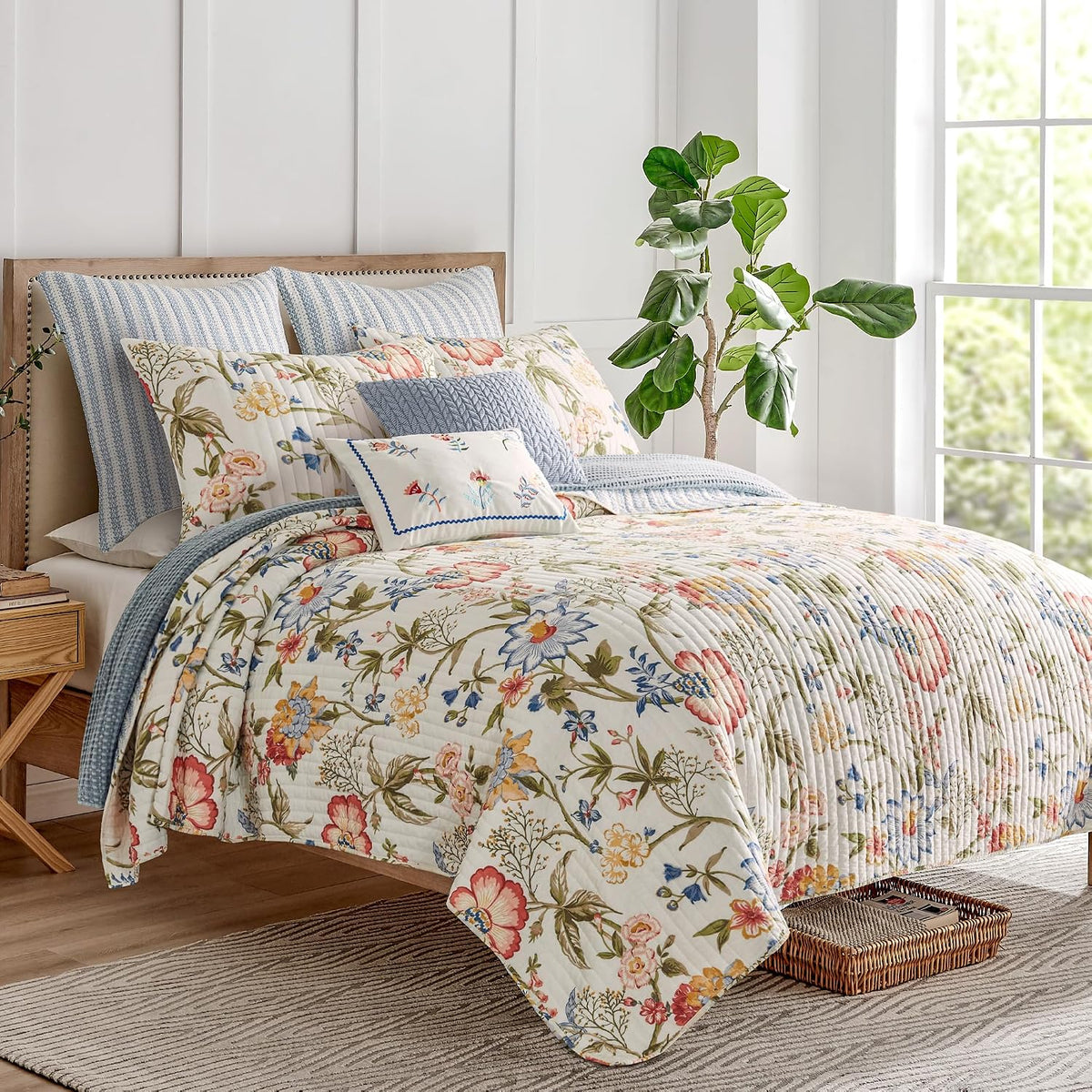 Maileen Quilt Set - King Quilt and Two King Shams - Floral - Bright Multi Color - Quilt (106x92in.) and Shams (20x36in.) - Reversible - Cotton - image 2